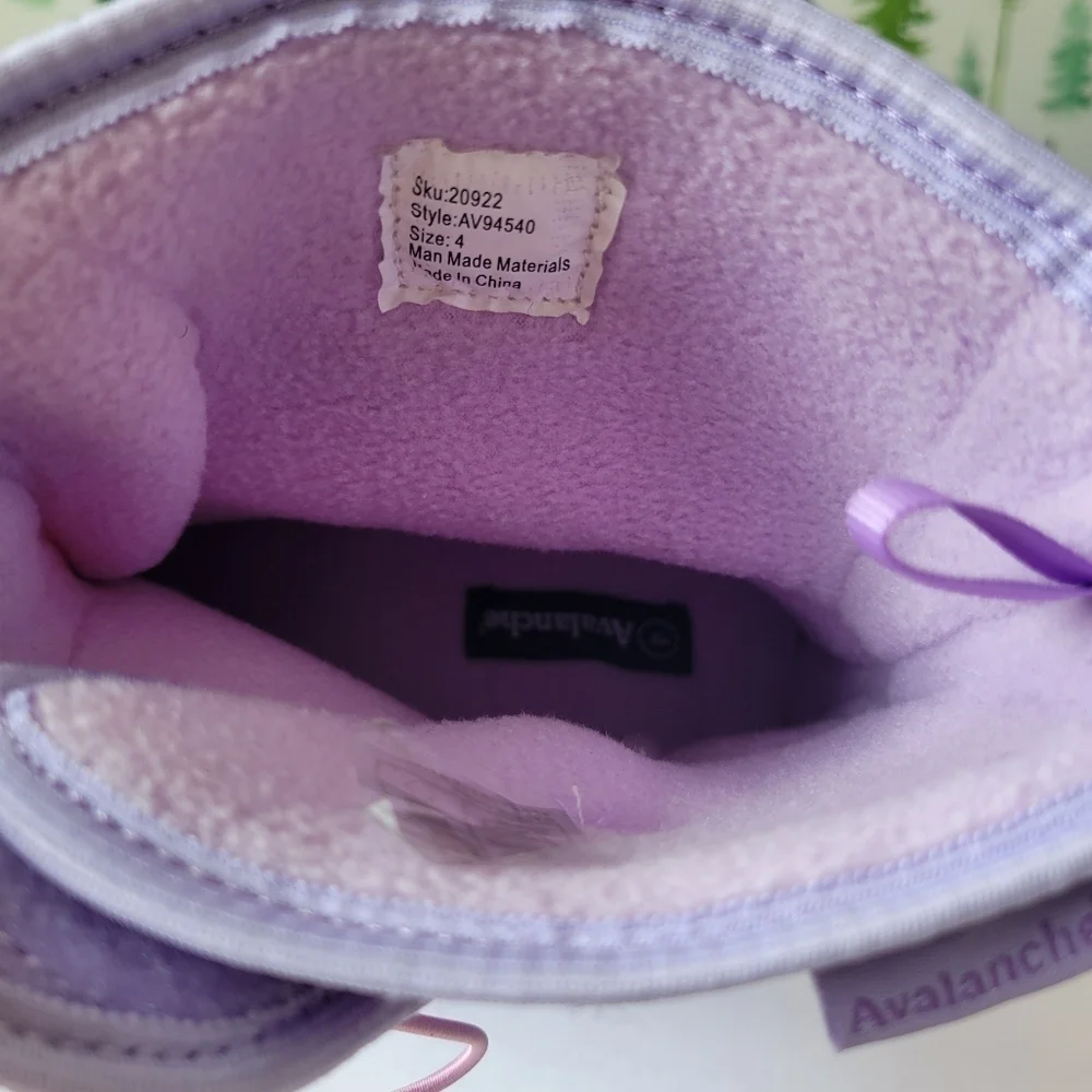 New Avalanche Kids' Purple Puffer Winter Boots.